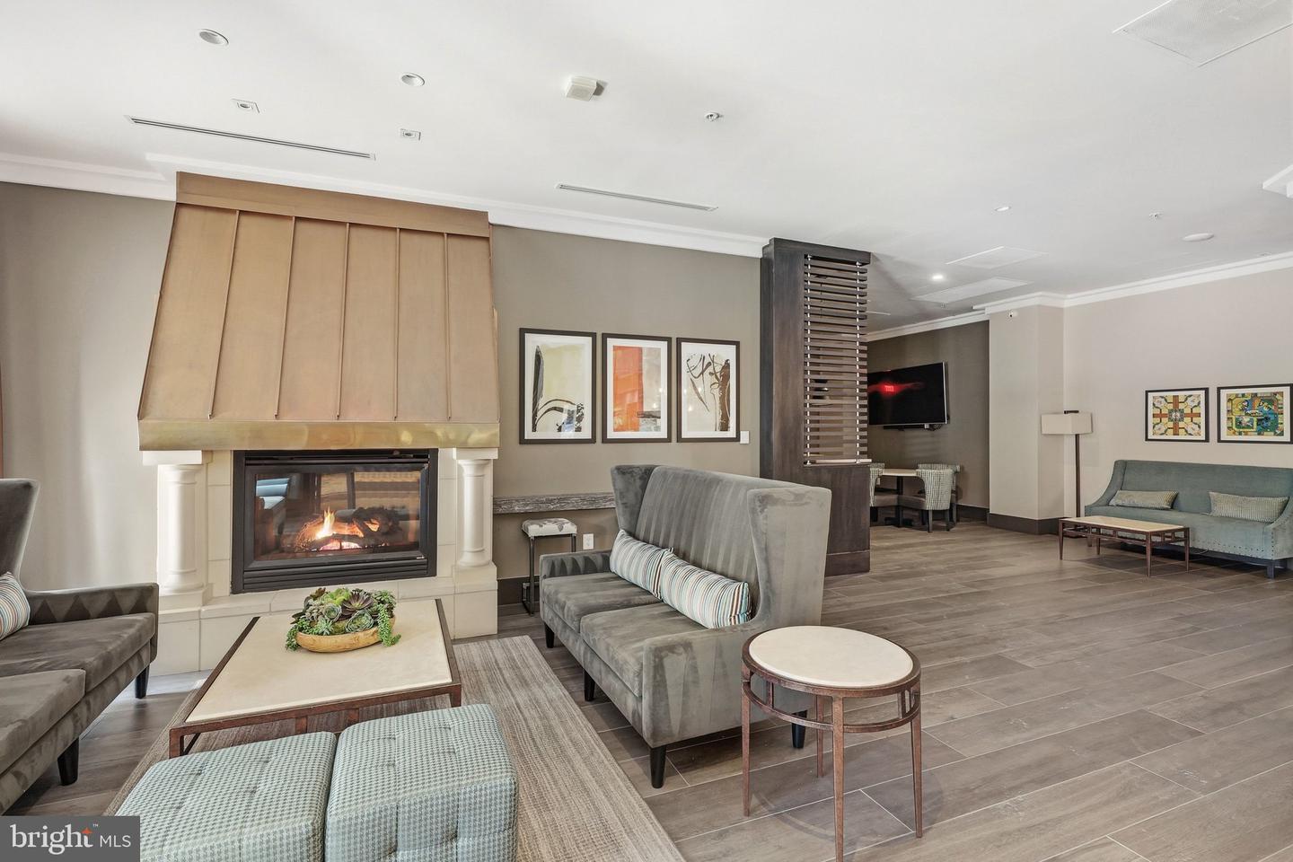 3101 N HAMPTON DR #718, ALEXANDRIA, Virginia 22302, 2 Bedrooms Bedrooms, ,2 BathroomsBathrooms,Residential,For sale,3101 N HAMPTON DR #718,VAAX2053638 MLS # VAAX2053638