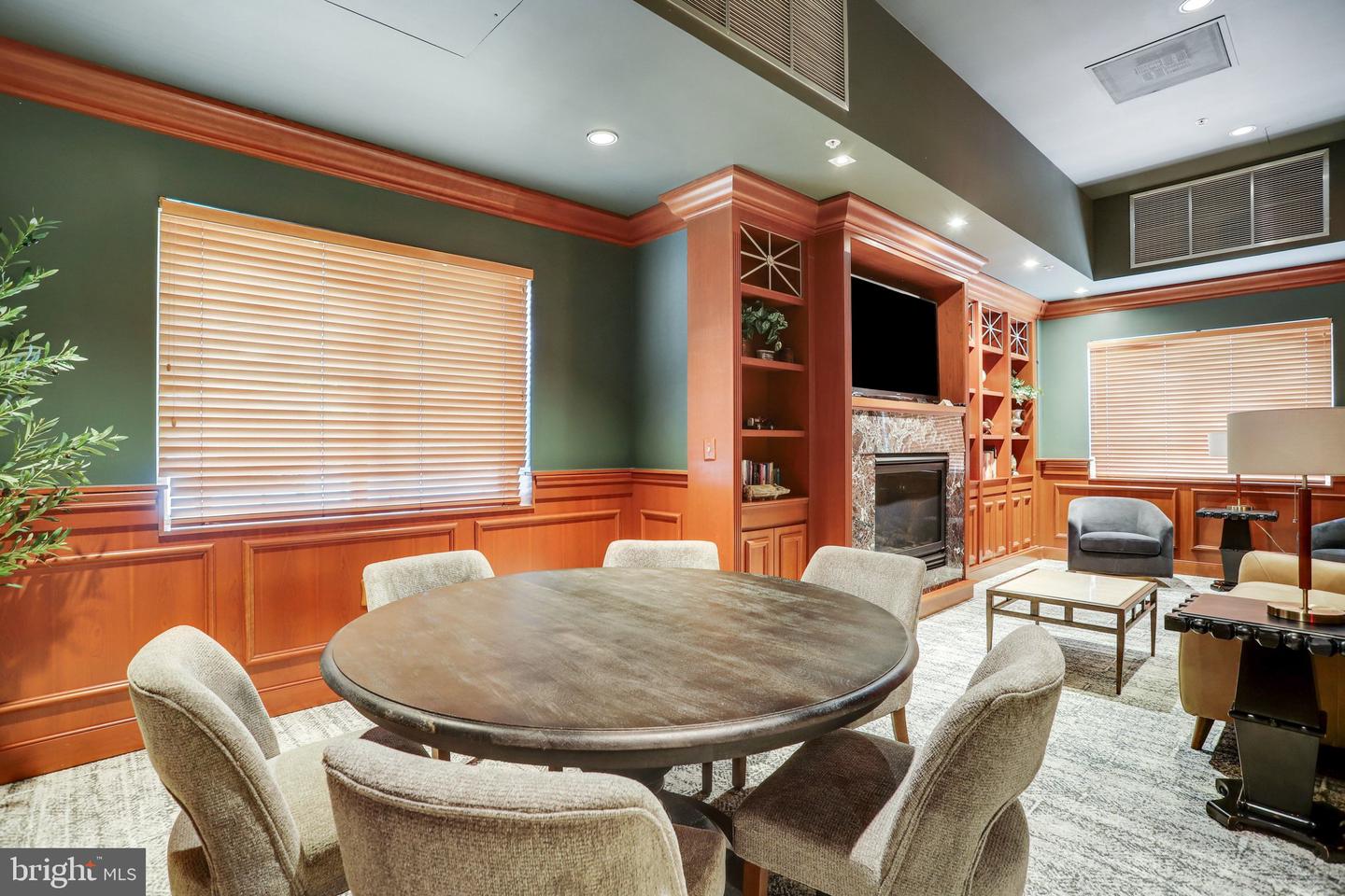 3101 N HAMPTON DR #718, ALEXANDRIA, Virginia 22302, 2 Bedrooms Bedrooms, ,2 BathroomsBathrooms,Residential,For sale,3101 N HAMPTON DR #718,VAAX2053638 MLS # VAAX2053638