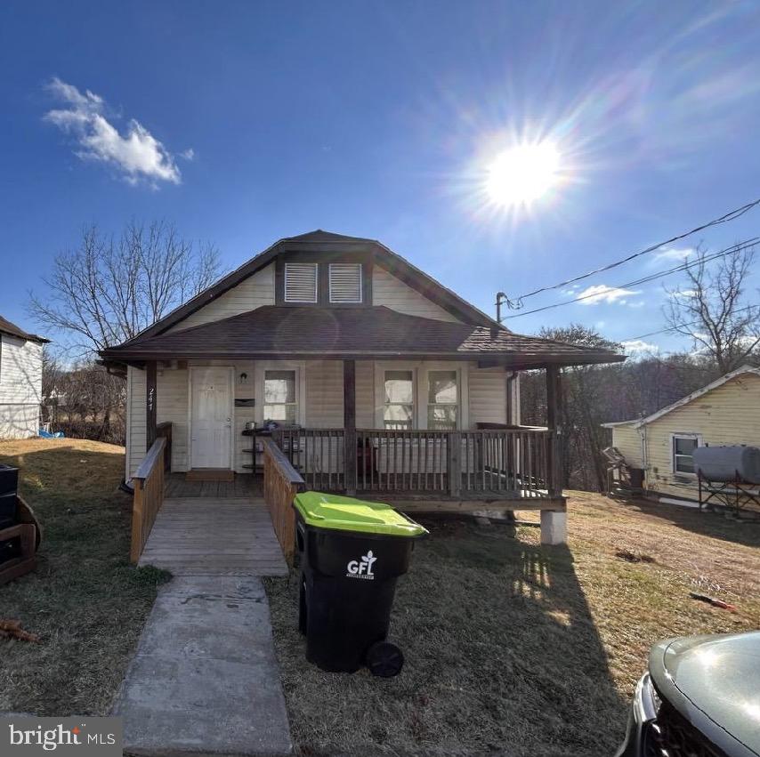 247 11TH STREET NW DR, PULASKI, Virginia 24301, 2 Bedrooms Bedrooms, ,1 BathroomBathrooms,Residential,For sale,247 11TH STREET NW DR,VAPU2000048 MLS # VAPU2000048