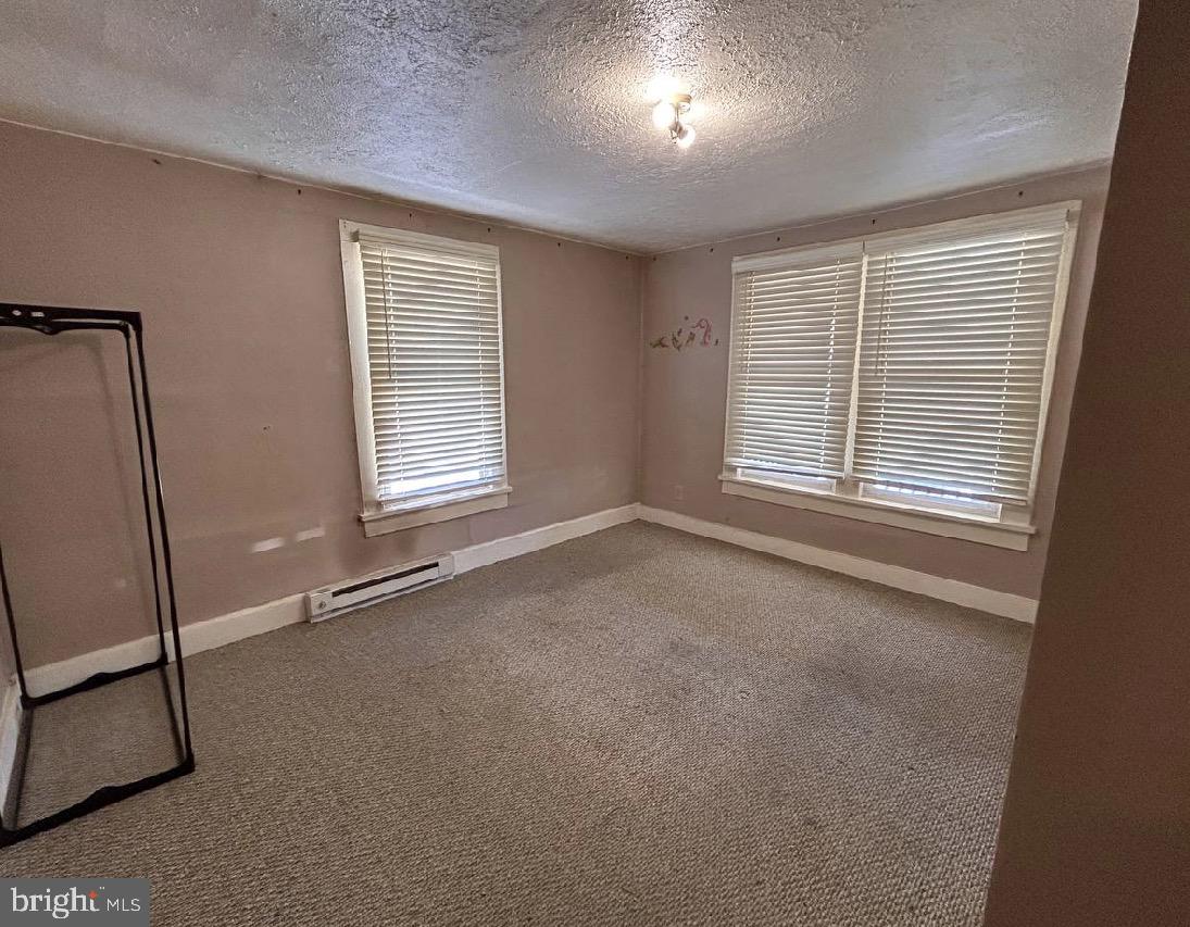 247 11TH STREET NW DR, PULASKI, Virginia 24301, 2 Bedrooms Bedrooms, ,1 BathroomBathrooms,Residential,For sale,247 11TH STREET NW DR,VAPU2000048 MLS # VAPU2000048