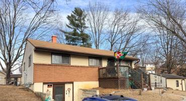 312 DEVON RD, STAUNTON, Virginia 24401, 3 Bedrooms Bedrooms, ,1 BathroomBathrooms,Residential,For sale,312 DEVON RD,VASC2000780 MLS # VASC2000780