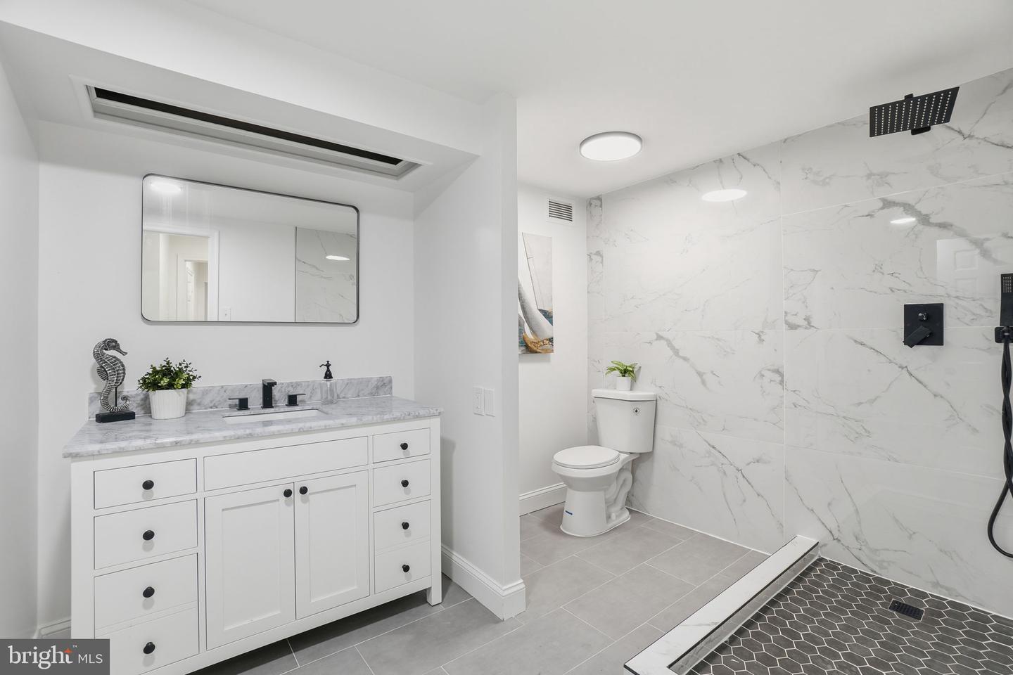 700 NEW HAMPSHIRE AVE NW #609, WASHINGTON, District Of Columbia 20037, 1 Bedroom Bedrooms, ,2 BathroomsBathrooms,Residential,For sale,700 NEW HAMPSHIRE AVE NW #609,DCDC2243808 MLS # DCDC2243808