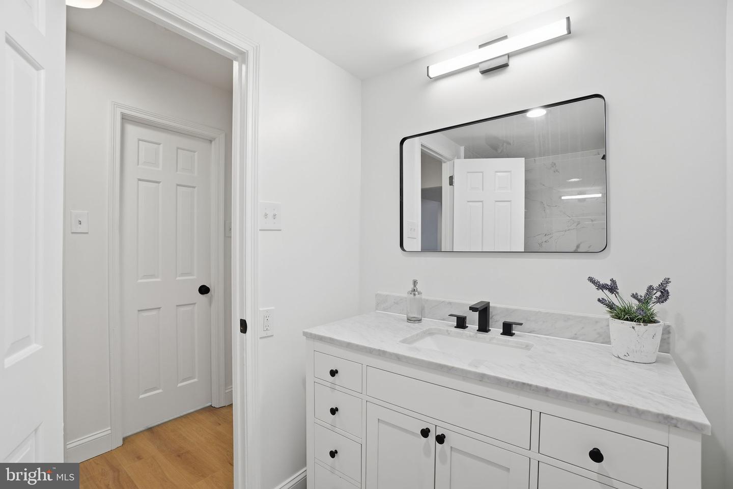 700 NEW HAMPSHIRE AVE NW #609, WASHINGTON, District Of Columbia 20037, 1 Bedroom Bedrooms, ,2 BathroomsBathrooms,Residential,For sale,700 NEW HAMPSHIRE AVE NW #609,DCDC2243808 MLS # DCDC2243808