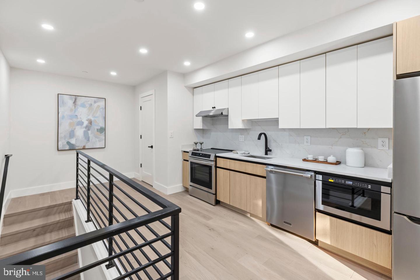 3923 14TH ST NW #2, WASHINGTON, District Of Columbia 20011, 2 Bedrooms Bedrooms, ,1 BathroomBathrooms,Residential,For sale,3923 14TH ST NW #2,DCDC2243832 MLS # DCDC2243832