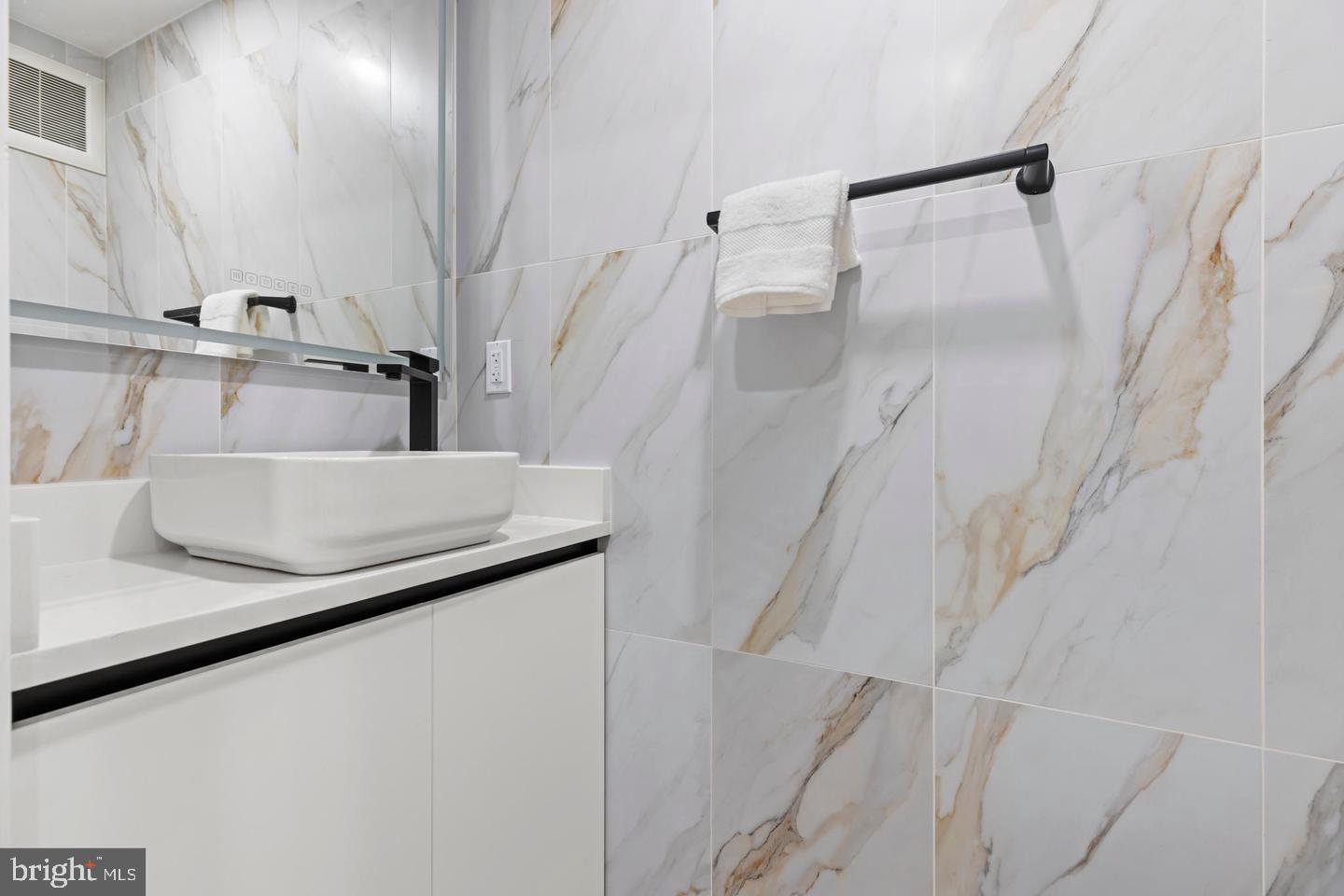 3923 14TH ST NW #2, WASHINGTON, District Of Columbia 20011, 2 Bedrooms Bedrooms, ,1 BathroomBathrooms,Residential,For sale,3923 14TH ST NW #2,DCDC2243832 MLS # DCDC2243832