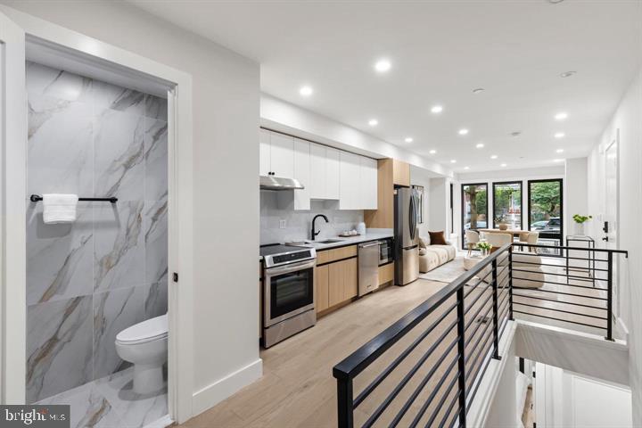 3923 14TH ST NW #2, WASHINGTON, District Of Columbia 20011, 2 Bedrooms Bedrooms, ,1 BathroomBathrooms,Residential,For sale,3923 14TH ST NW #2,DCDC2243832 MLS # DCDC2243832