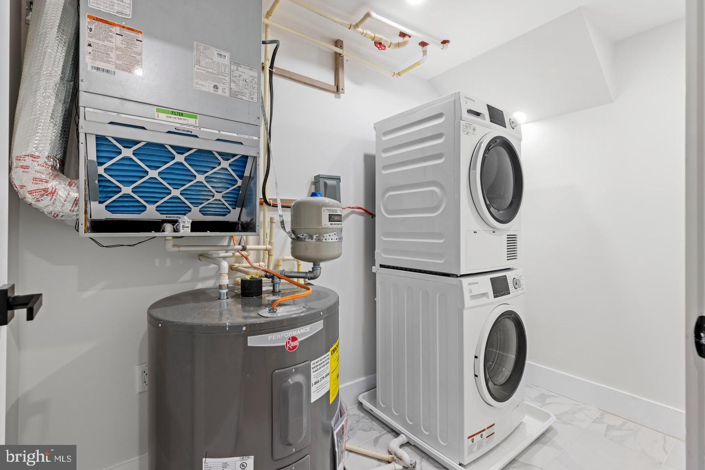 3923 14TH ST NW #2, WASHINGTON, District Of Columbia 20011, 2 Bedrooms Bedrooms, ,1 BathroomBathrooms,Residential,For sale,3923 14TH ST NW #2,DCDC2243832 MLS # DCDC2243832