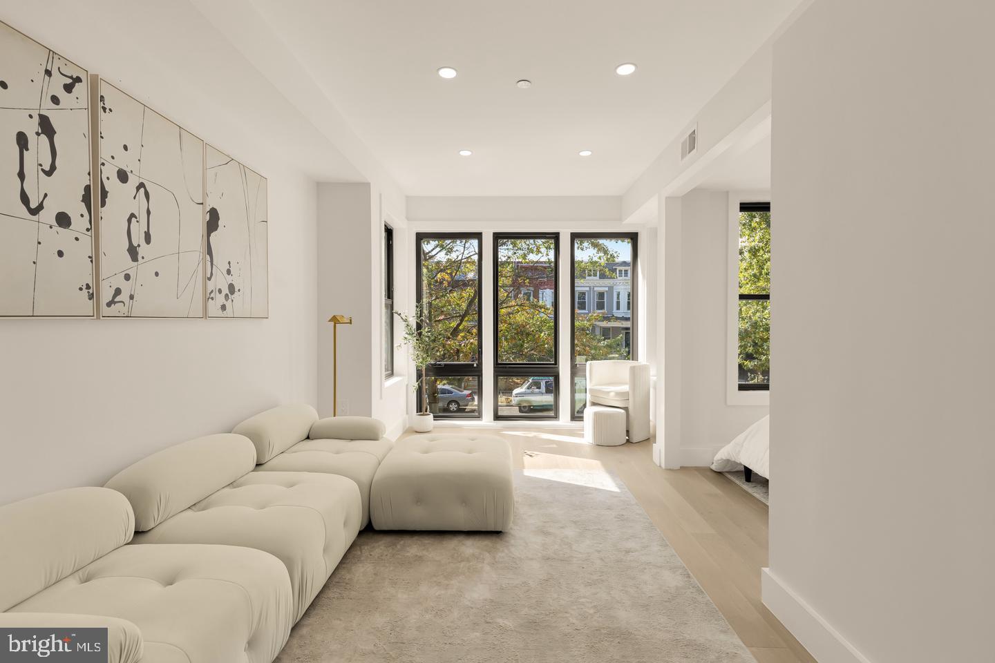 3923 14TH ST NW #5, WASHINGTON, District Of Columbia 20011, 2 Bedrooms Bedrooms, ,2 BathroomsBathrooms,Residential,For sale,3923 14TH ST NW #5,DCDC2243836 MLS # DCDC2243836