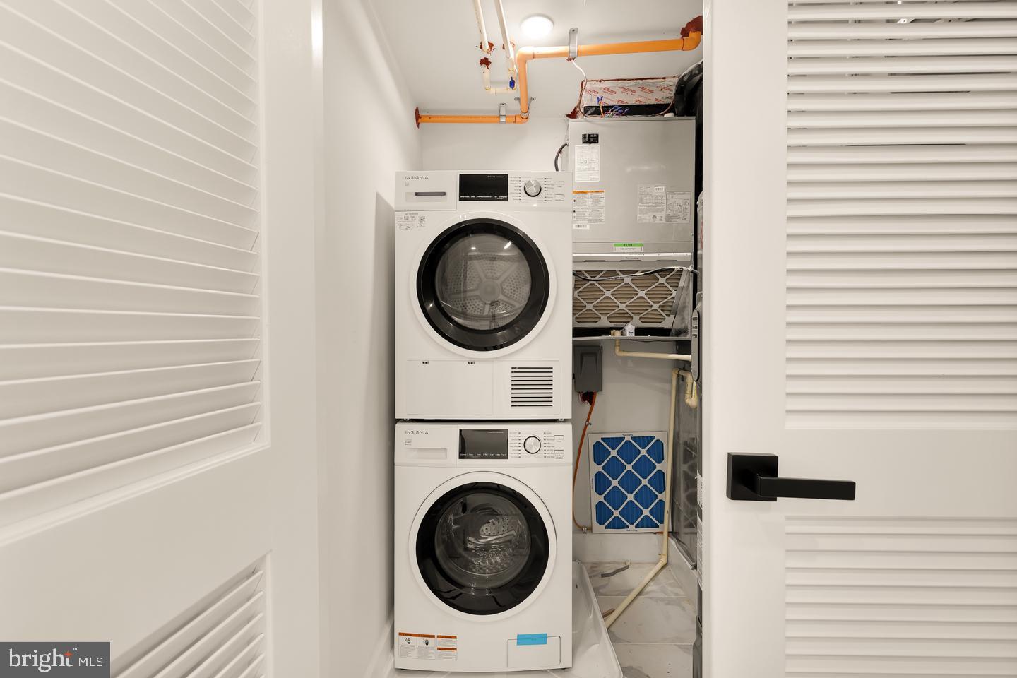 3923 14TH ST NW #5, WASHINGTON, District Of Columbia 20011, 2 Bedrooms Bedrooms, ,2 BathroomsBathrooms,Residential,For sale,3923 14TH ST NW #5,DCDC2243836 MLS # DCDC2243836