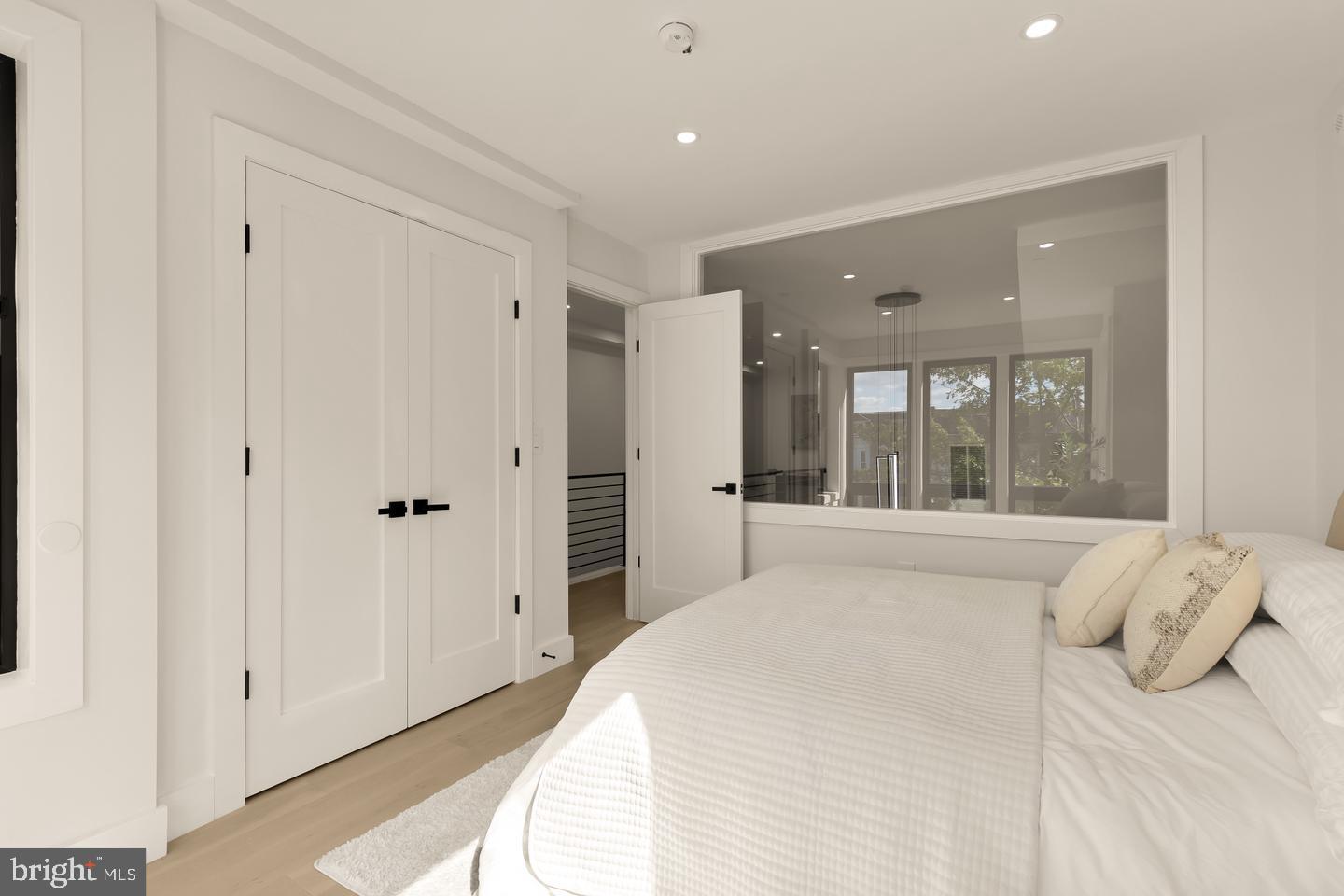 3923 14TH ST NW #5, WASHINGTON, District Of Columbia 20011, 2 Bedrooms Bedrooms, ,2 BathroomsBathrooms,Residential,For sale,3923 14TH ST NW #5,DCDC2243836 MLS # DCDC2243836