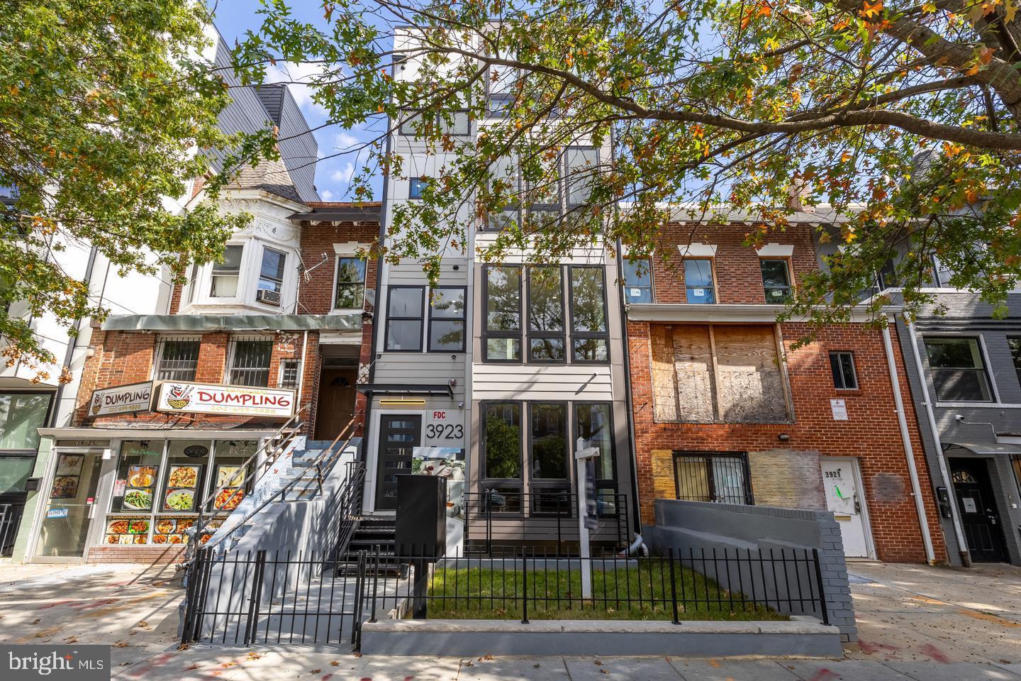 3923 14TH ST NW #5, WASHINGTON, District Of Columbia 20011, 2 Bedrooms Bedrooms, ,2 BathroomsBathrooms,Residential,For sale,3923 14TH ST NW #5,DCDC2243836 MLS # DCDC2243836