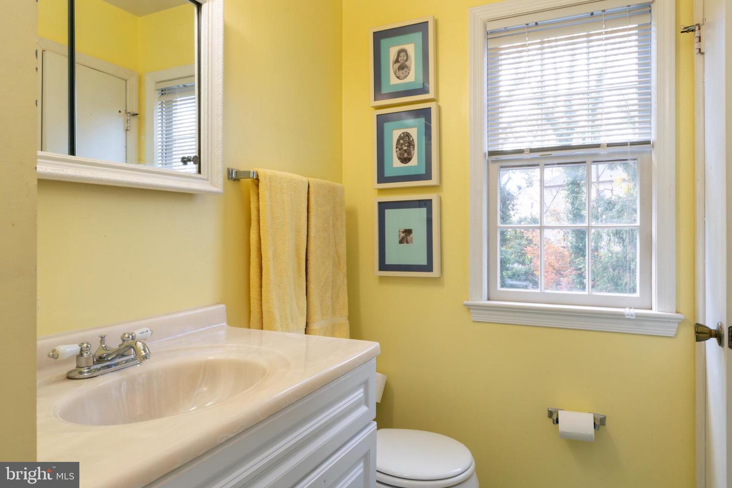 9723 COUNSELLOR DR, VIENNA, Virginia 22181, 4 Bedrooms Bedrooms, ,2 BathroomsBathrooms,Residential,For sale,9723 COUNSELLOR DR,VAFX2210480 MLS # VAFX2210480