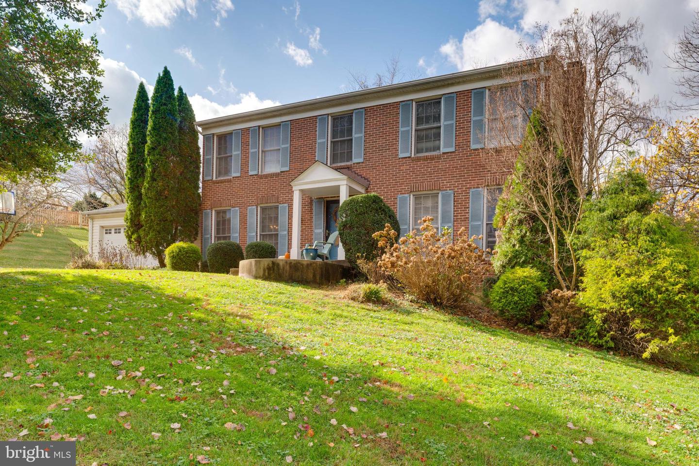 9723 COUNSELLOR DR, VIENNA, Virginia 22181, 4 Bedrooms Bedrooms, ,2 BathroomsBathrooms,Residential,For sale,9723 COUNSELLOR DR,VAFX2210480 MLS # VAFX2210480