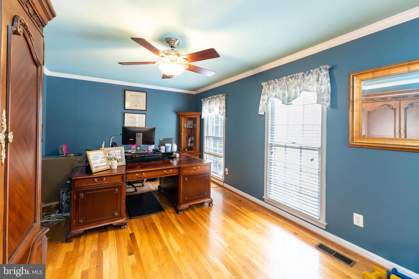 9723 COUNSELLOR DR, VIENNA, Virginia 22181, 4 Bedrooms Bedrooms, ,2 BathroomsBathrooms,Residential,For sale,9723 COUNSELLOR DR,VAFX2210480 MLS # VAFX2210480