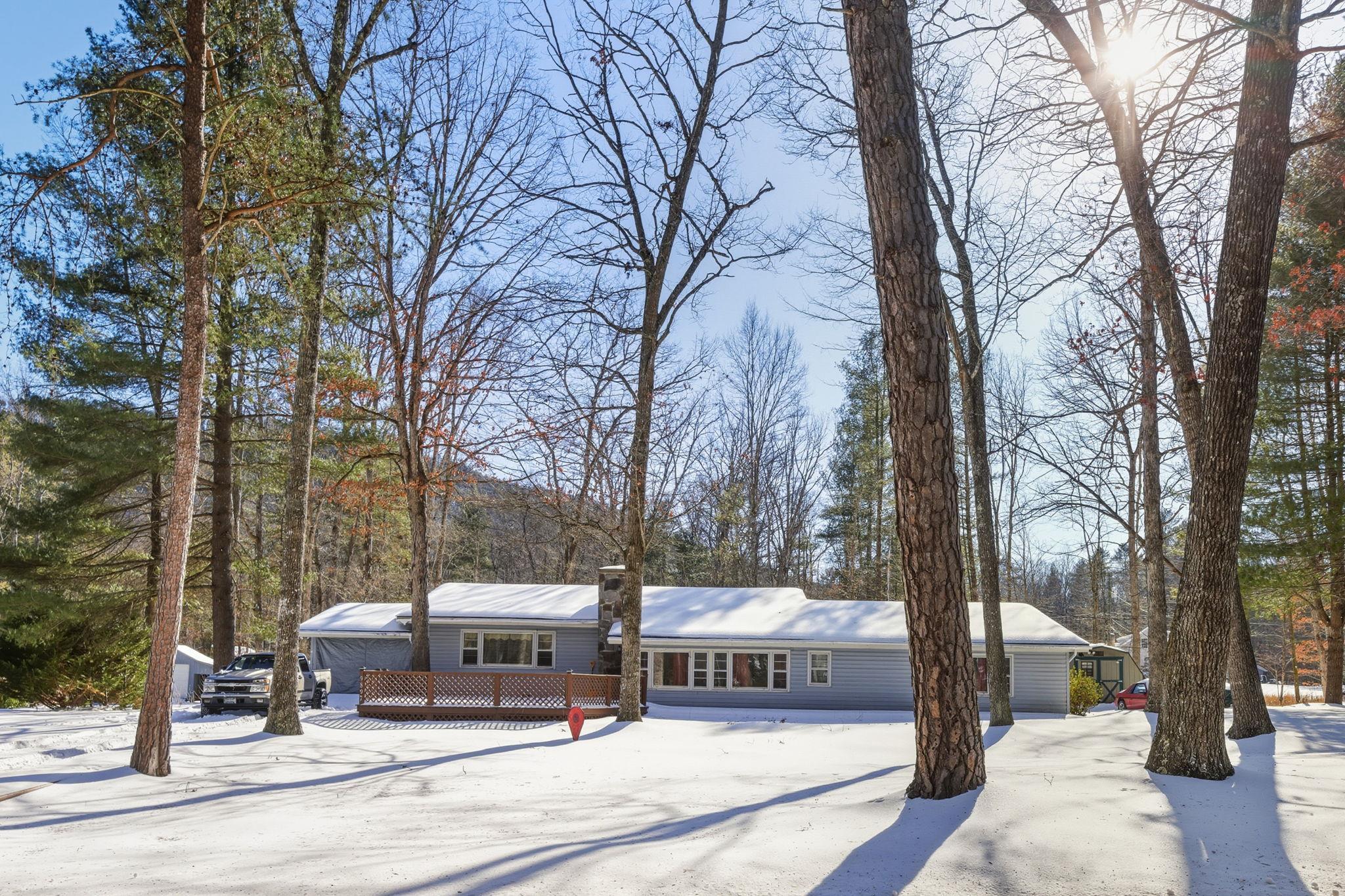 9897 BRIERY BRANCH RD, DAYTON, Virginia 22821, 3 Bedrooms Bedrooms, ,2 BathroomsBathrooms,Residential,Stunning Mtn. Retreat,9897 BRIERY BRANCH RD,672899 MLS # 672899 9897 BRIERY BRANCH RD, DAYTON, Virginia 22821, 3 Bedrooms Bedrooms, ,2 BathroomsBathrooms,Residential,Stunning Mtn. Retreat,9897 BRIERY BRANCH RD,672899 MLS # 672899