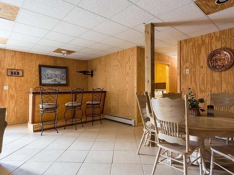 Rec room w/ Bar area