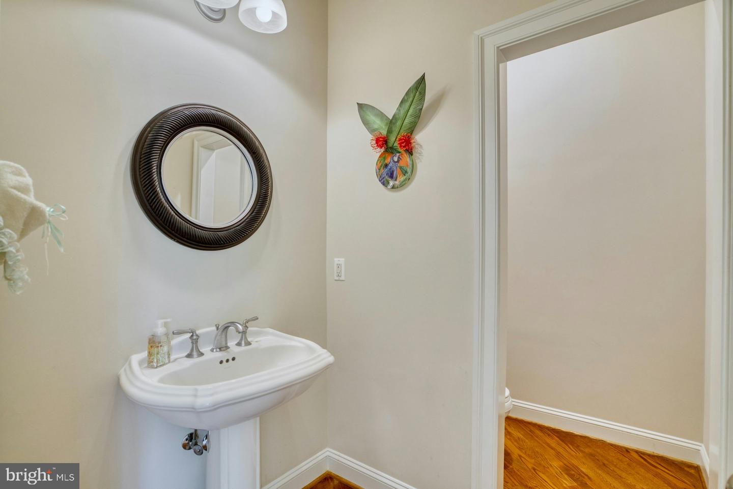 10300 HAMPTON RD, FAIRFAX STATION, Virginia 22039, 6 Bedrooms Bedrooms, ,5 BathroomsBathrooms,Residential,For sale,10300 HAMPTON RD,VAFX2246718 MLS # VAFX2246718