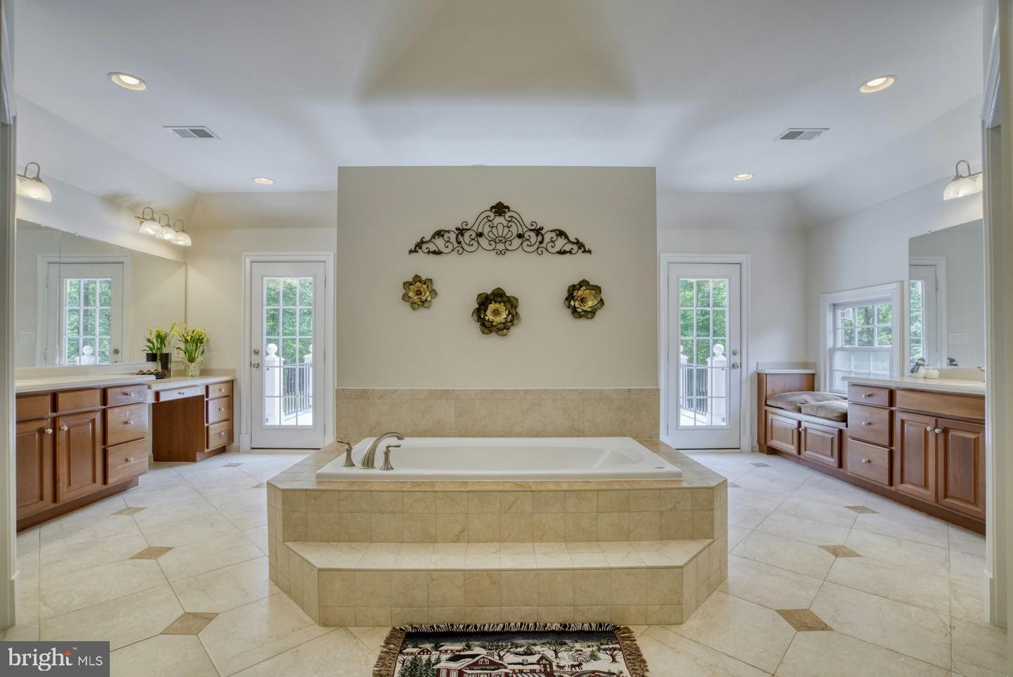 10300 HAMPTON RD, FAIRFAX STATION, Virginia 22039, 6 Bedrooms Bedrooms, ,5 BathroomsBathrooms,Residential,For sale,10300 HAMPTON RD,VAFX2246718 MLS # VAFX2246718