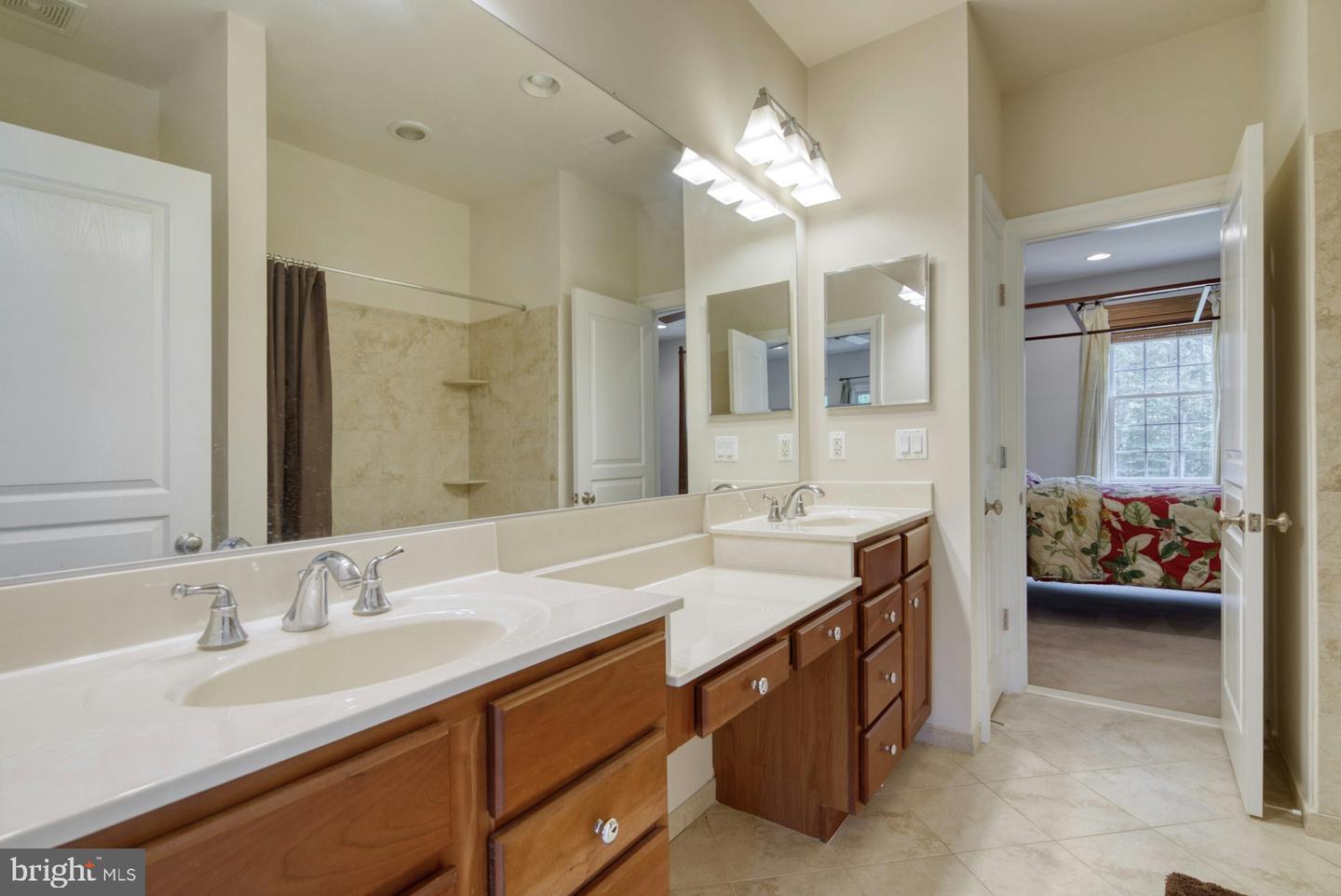 10300 HAMPTON RD, FAIRFAX STATION, Virginia 22039, 6 Bedrooms Bedrooms, ,5 BathroomsBathrooms,Residential,For sale,10300 HAMPTON RD,VAFX2246718 MLS # VAFX2246718