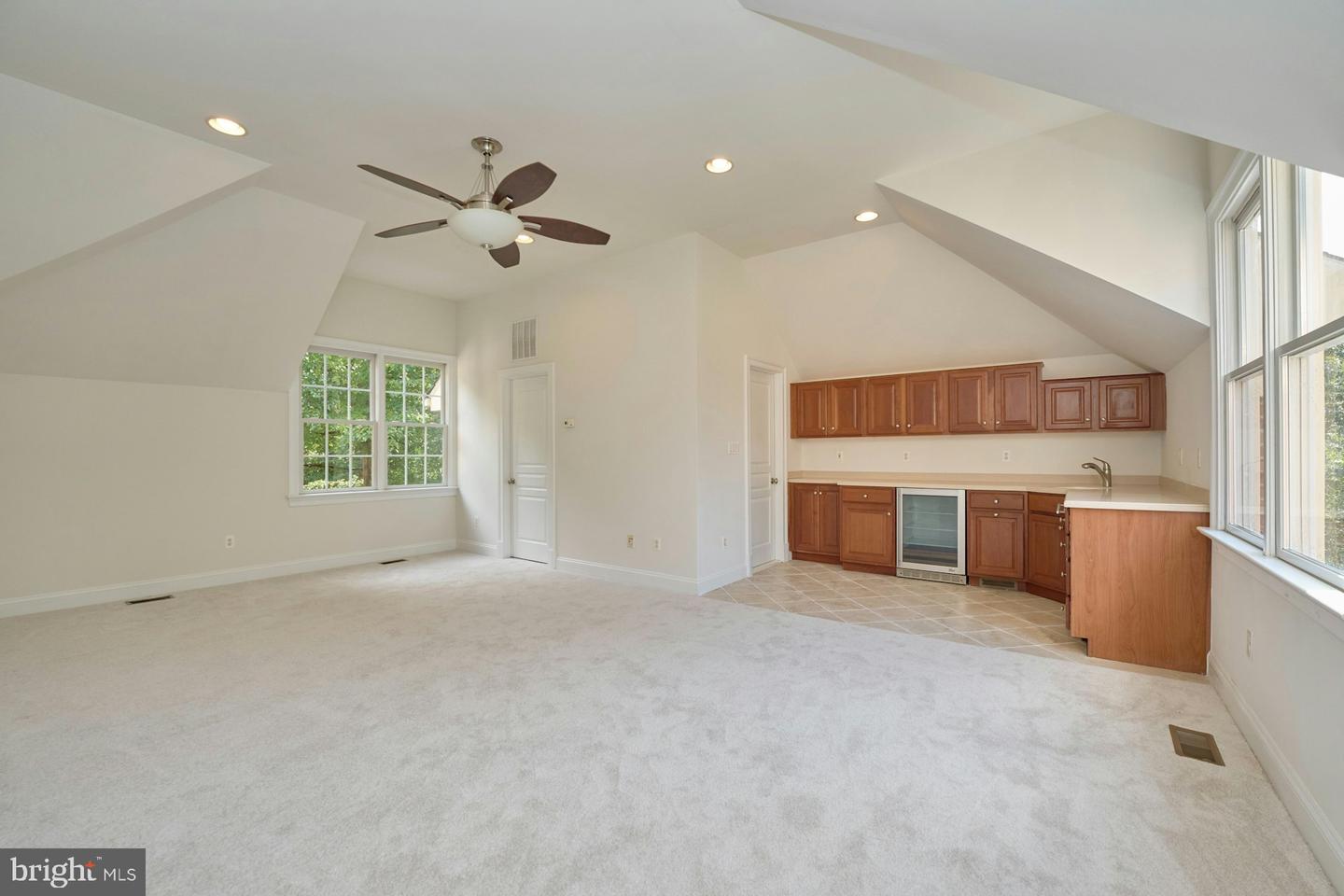 10300 HAMPTON RD, FAIRFAX STATION, Virginia 22039, 6 Bedrooms Bedrooms, ,5 BathroomsBathrooms,Residential,For sale,10300 HAMPTON RD,VAFX2246718 MLS # VAFX2246718