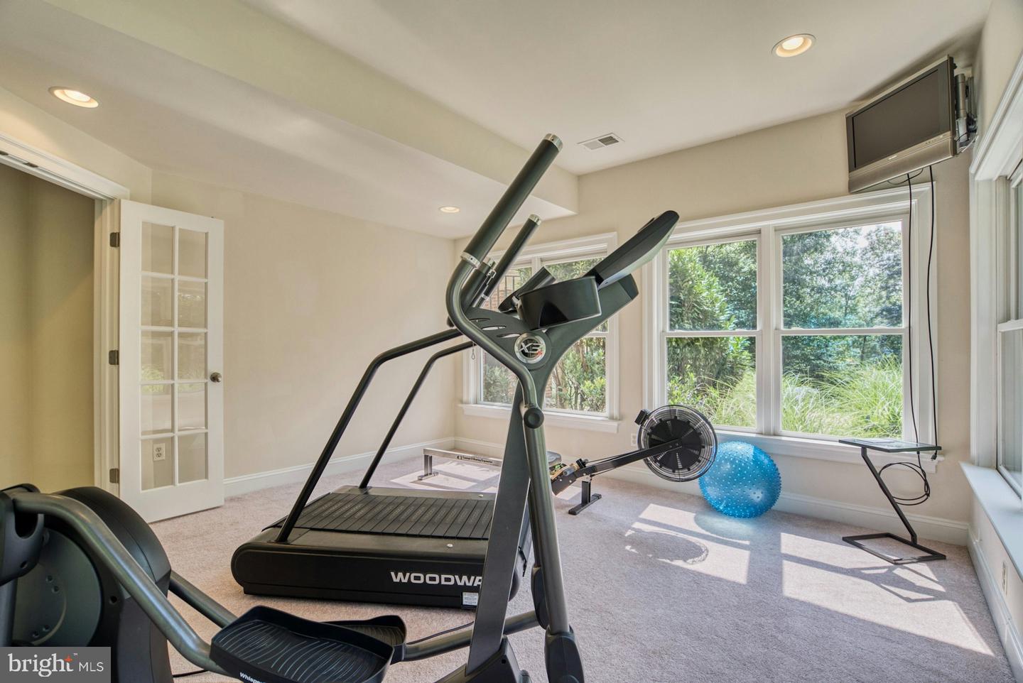 10300 HAMPTON RD, FAIRFAX STATION, Virginia 22039, 6 Bedrooms Bedrooms, ,5 BathroomsBathrooms,Residential,For sale,10300 HAMPTON RD,VAFX2246718 MLS # VAFX2246718