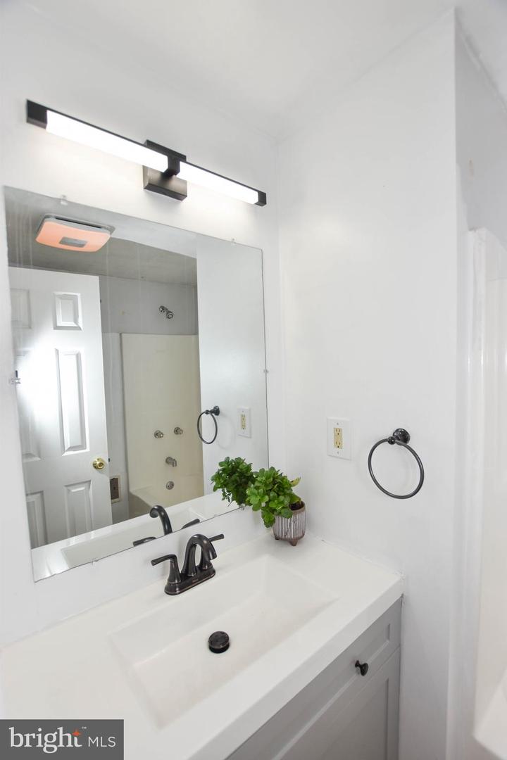 420 WHITE OAK LN, BLUEMONT, Virginia 20135, 2 Bedrooms Bedrooms, ,1 BathroomBathrooms,Residential,For sale,420 WHITE OAK LN,VACL2006018 MLS # VACL2006018