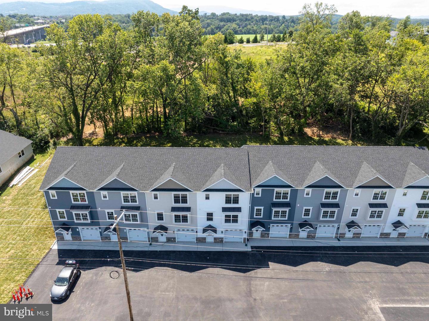 31 DUCK ST W, FRONT ROYAL, Virginia 22630, 3 Bedrooms Bedrooms, ,3 BathroomsBathrooms,Residential,For sale,31 DUCK ST W,VAWR2012254 MLS # VAWR2012254