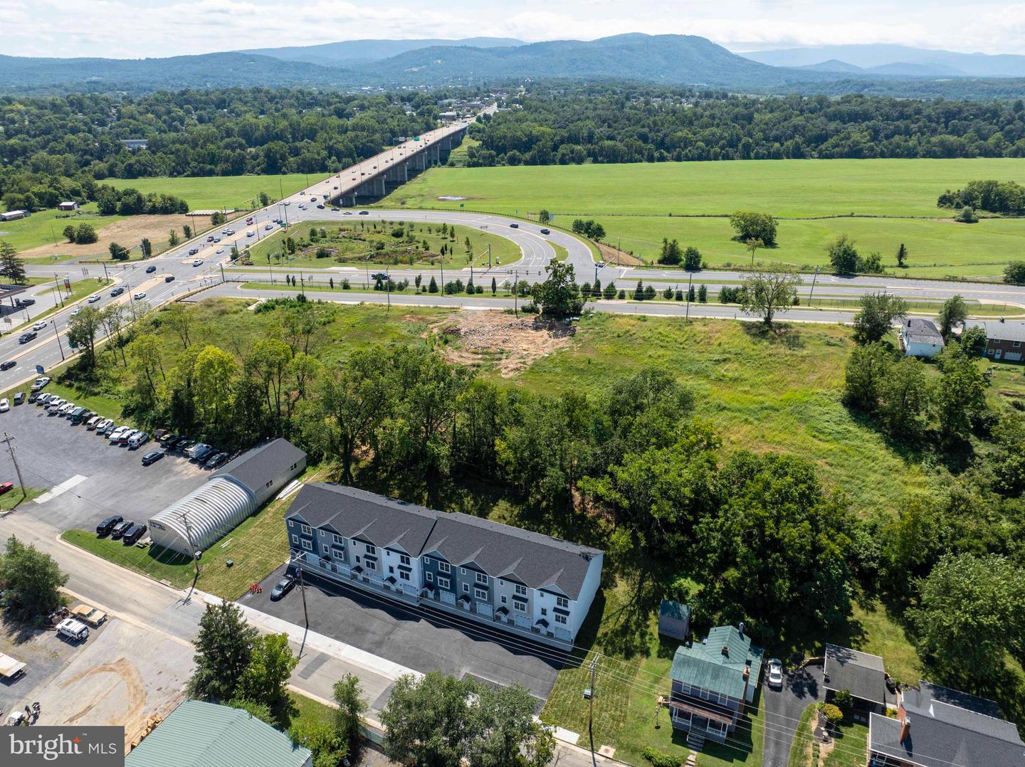 31 DUCK ST W, FRONT ROYAL, Virginia 22630, 3 Bedrooms Bedrooms, ,3 BathroomsBathrooms,Residential,For sale,31 DUCK ST W,VAWR2012254 MLS # VAWR2012254