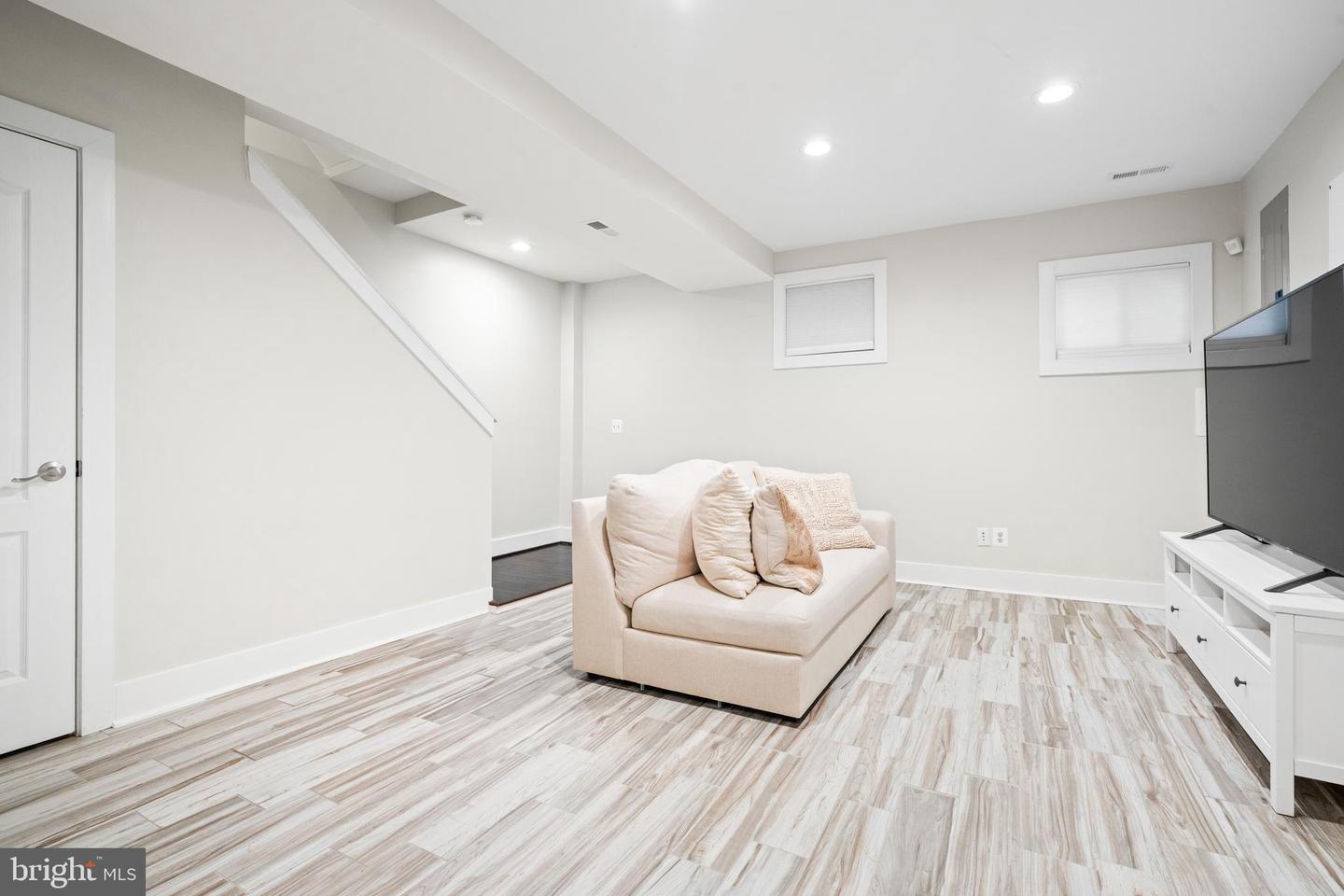 5304 8TH ST NW, WASHINGTON, District Of Columbia 20011, 4 Bedrooms Bedrooms, ,3 BathroomsBathrooms,Residential,For sale,5304 8TH ST NW,DCDC2239290 MLS # DCDC2239290