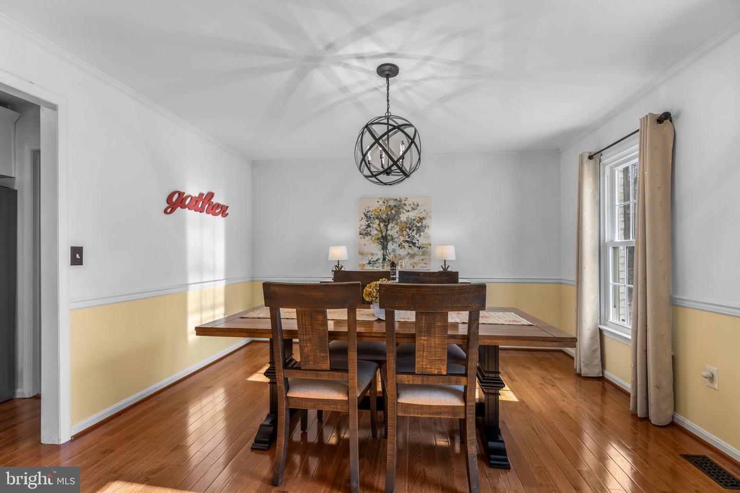 5356 WADE LN, WOODBRIDGE, Virginia 22192, 4 Bedrooms Bedrooms, ,2 BathroomsBathrooms,Residential,For sale,5356 WADE LN,VAPW2110664 MLS # VAPW2110664