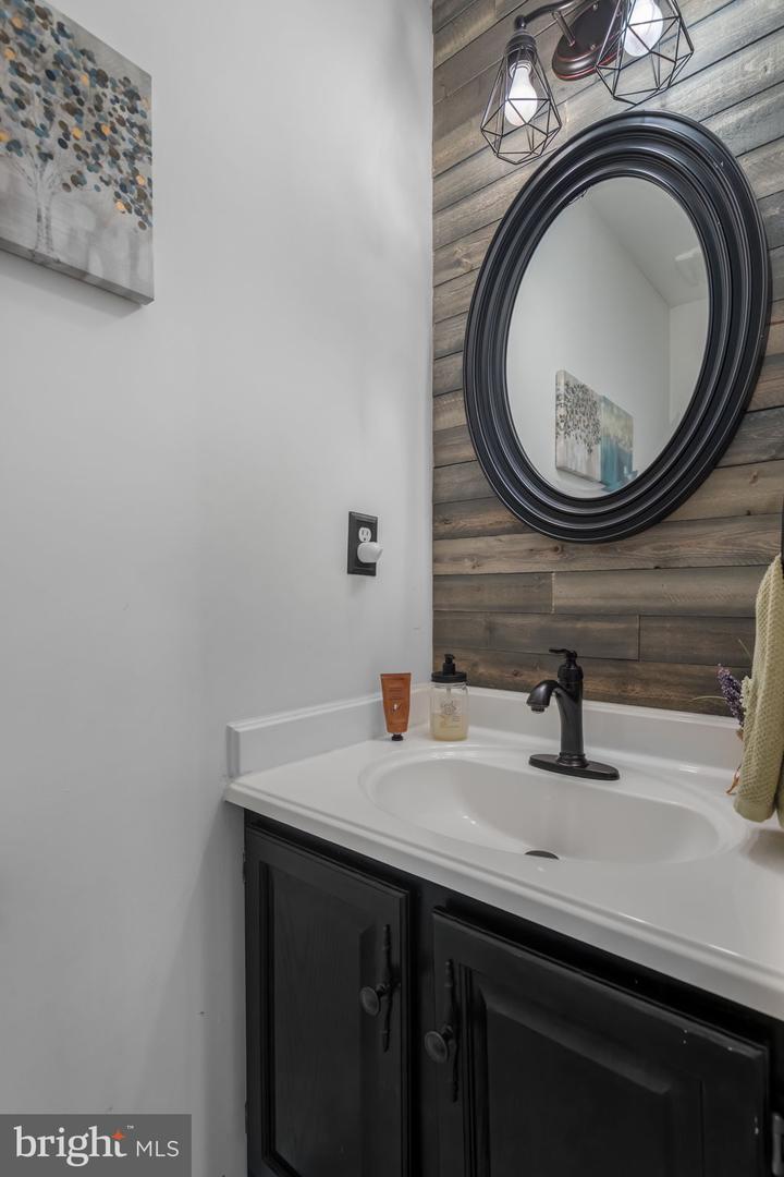 5356 WADE LN, WOODBRIDGE, Virginia 22192, 4 Bedrooms Bedrooms, ,2 BathroomsBathrooms,Residential,For sale,5356 WADE LN,VAPW2110664 MLS # VAPW2110664