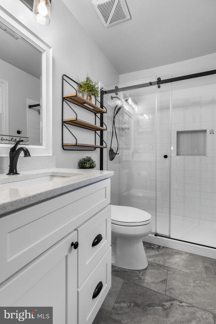 5356 WADE LN, WOODBRIDGE, Virginia 22192, 4 Bedrooms Bedrooms, ,2 BathroomsBathrooms,Residential,For sale,5356 WADE LN,VAPW2110664 MLS # VAPW2110664