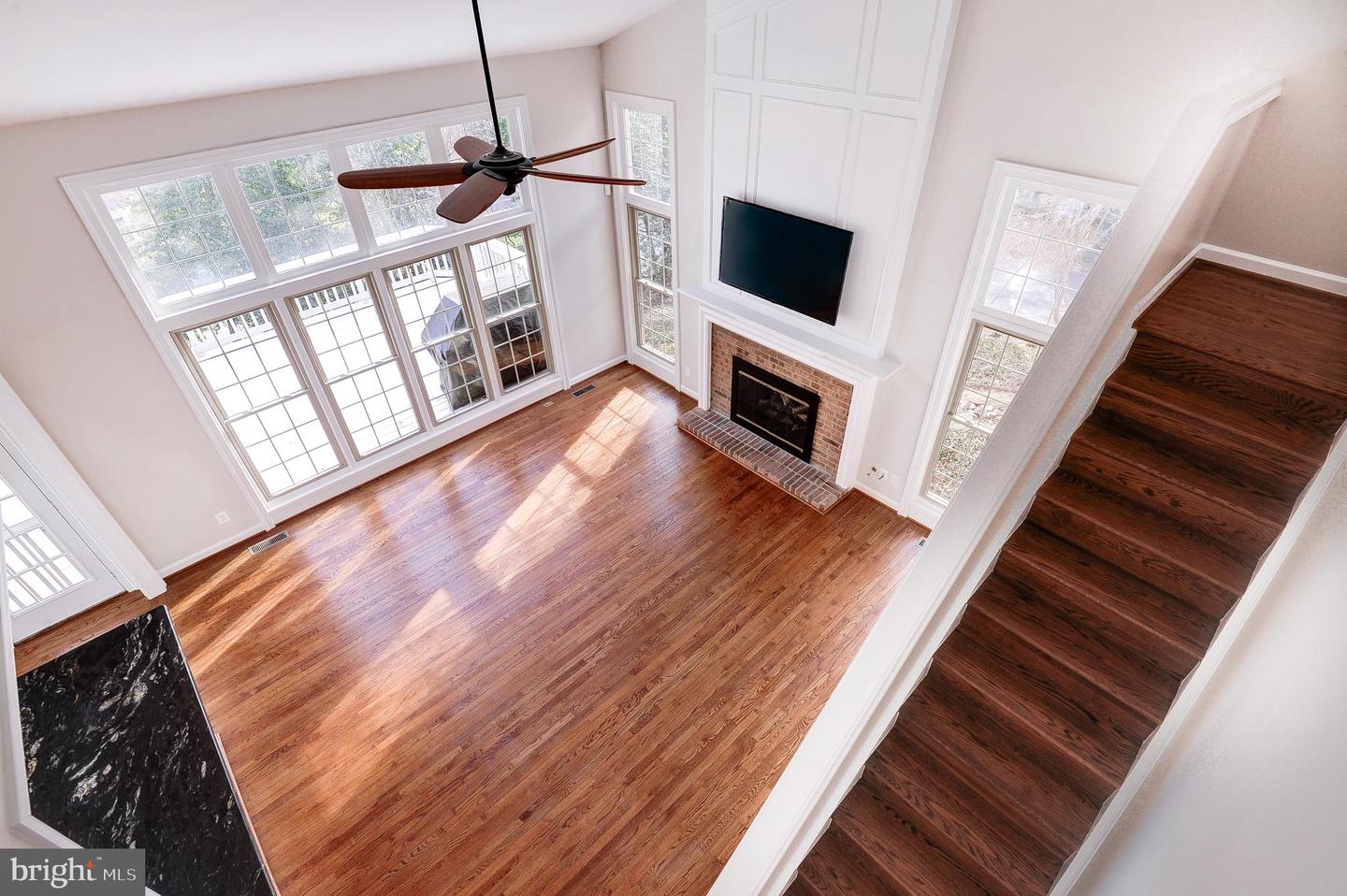 11913 CHAMPION LAKE CT, HERNDON, Virginia 20170, 4 Bedrooms Bedrooms, 12 Rooms Rooms,3 BathroomsBathrooms,Residential,For sale,11913 CHAMPION LAKE CT,VAFX2286234 MLS # VAFX2286234