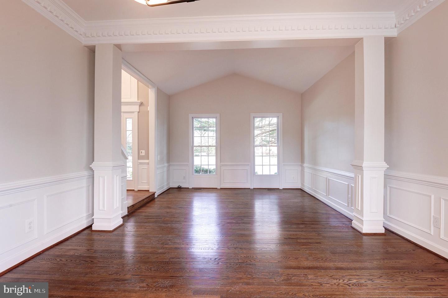 11913 CHAMPION LAKE CT, HERNDON, Virginia 20170, 4 Bedrooms Bedrooms, 12 Rooms Rooms,3 BathroomsBathrooms,Residential,For sale,11913 CHAMPION LAKE CT,VAFX2286234 MLS # VAFX2286234