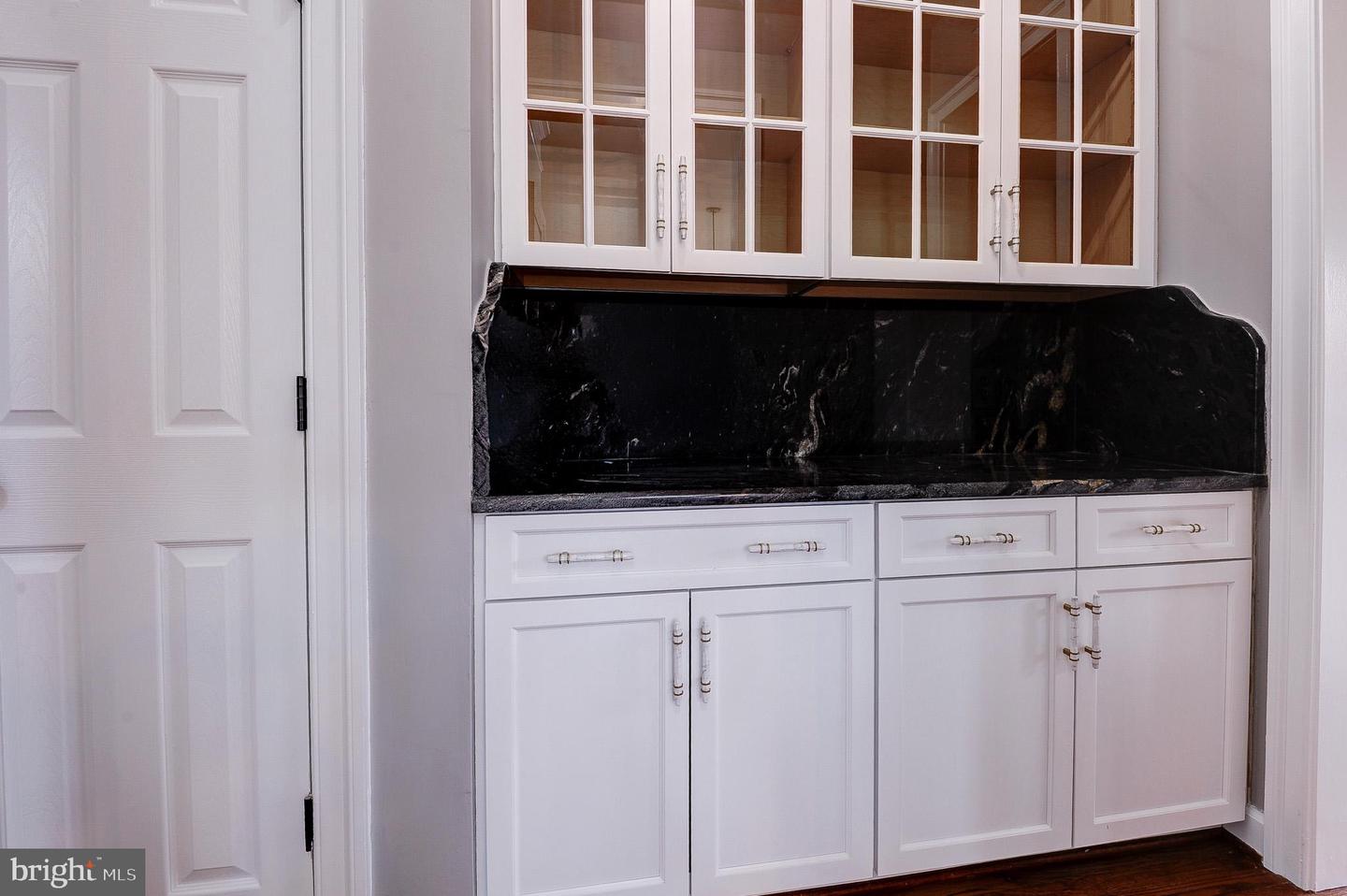 11913 CHAMPION LAKE CT, HERNDON, Virginia 20170, 4 Bedrooms Bedrooms, 12 Rooms Rooms,3 BathroomsBathrooms,Residential,For sale,11913 CHAMPION LAKE CT,VAFX2286234 MLS # VAFX2286234