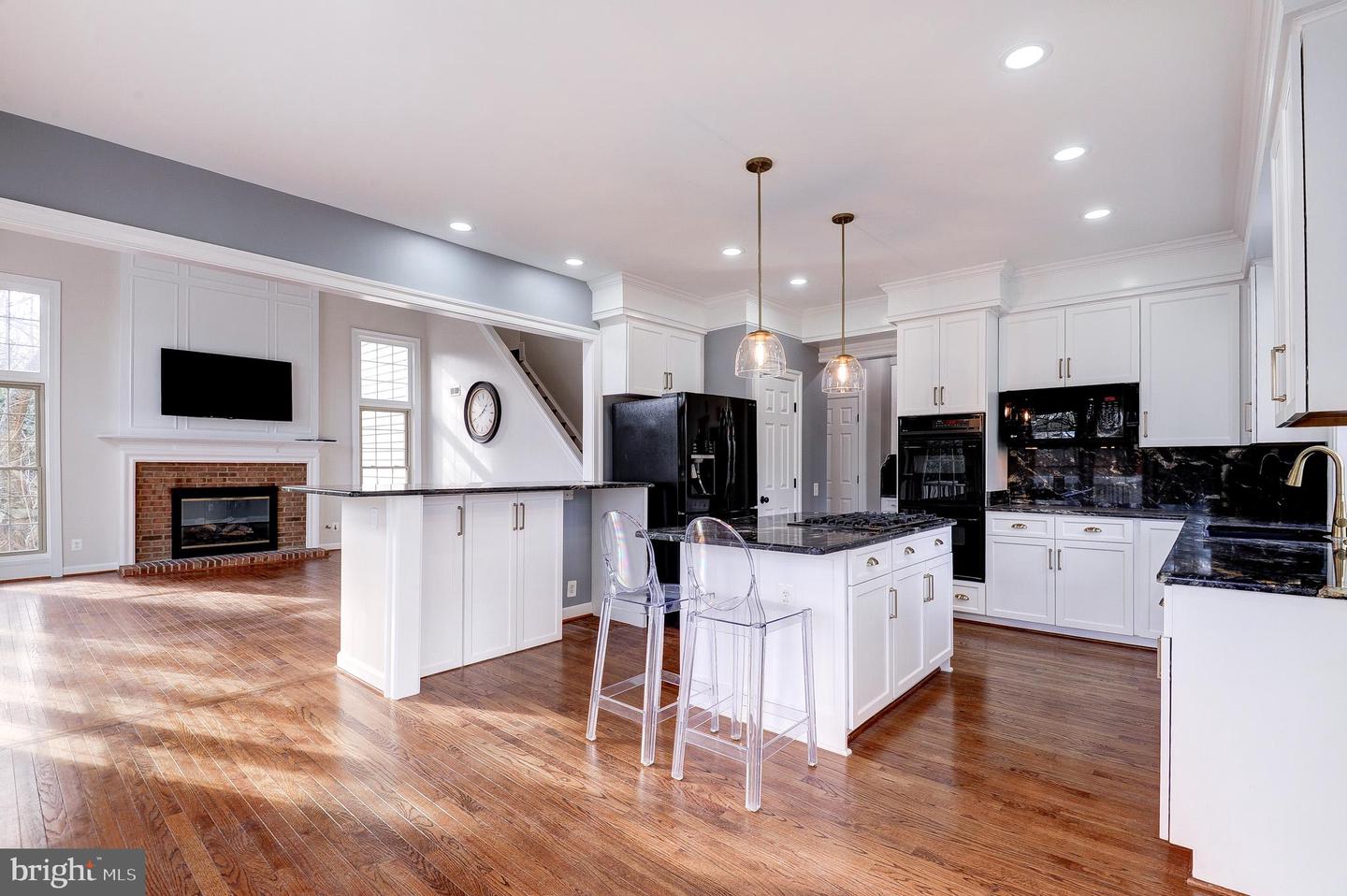 11913 CHAMPION LAKE CT, HERNDON, Virginia 20170, 4 Bedrooms Bedrooms, 12 Rooms Rooms,3 BathroomsBathrooms,Residential,For sale,11913 CHAMPION LAKE CT,VAFX2286234 MLS # VAFX2286234