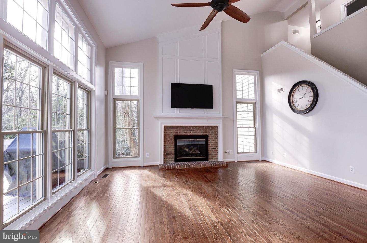 11913 CHAMPION LAKE CT, HERNDON, Virginia 20170, 4 Bedrooms Bedrooms, 12 Rooms Rooms,3 BathroomsBathrooms,Residential,For sale,11913 CHAMPION LAKE CT,VAFX2286234 MLS # VAFX2286234