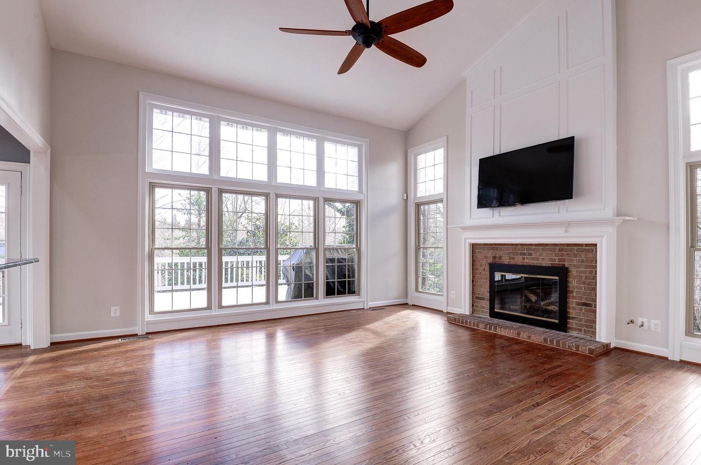 11913 CHAMPION LAKE CT, HERNDON, Virginia 20170, 4 Bedrooms Bedrooms, 12 Rooms Rooms,3 BathroomsBathrooms,Residential,For sale,11913 CHAMPION LAKE CT,VAFX2286234 MLS # VAFX2286234