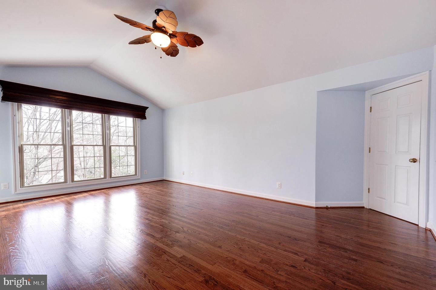 11913 CHAMPION LAKE CT, HERNDON, Virginia 20170, 4 Bedrooms Bedrooms, 12 Rooms Rooms,3 BathroomsBathrooms,Residential,For sale,11913 CHAMPION LAKE CT,VAFX2286234 MLS # VAFX2286234