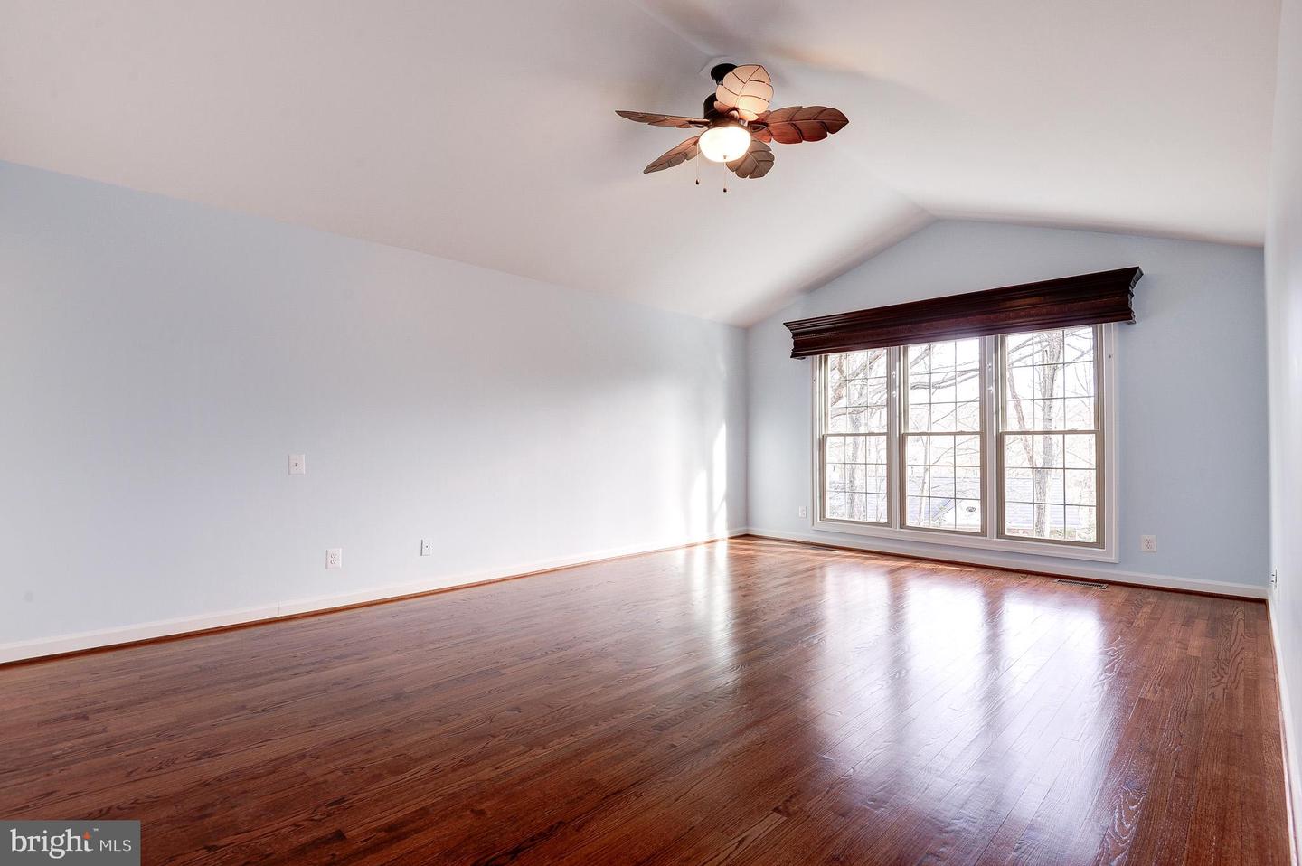 11913 CHAMPION LAKE CT, HERNDON, Virginia 20170, 4 Bedrooms Bedrooms, 12 Rooms Rooms,3 BathroomsBathrooms,Residential,For sale,11913 CHAMPION LAKE CT,VAFX2286234 MLS # VAFX2286234