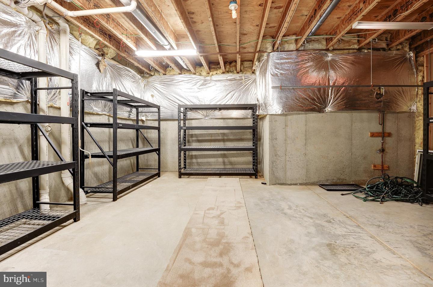 11913 CHAMPION LAKE CT, HERNDON, Virginia 20170, 4 Bedrooms Bedrooms, 12 Rooms Rooms,3 BathroomsBathrooms,Residential,For sale,11913 CHAMPION LAKE CT,VAFX2286234 MLS # VAFX2286234