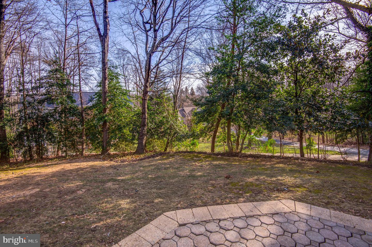 11913 CHAMPION LAKE CT, HERNDON, Virginia 20170, 4 Bedrooms Bedrooms, 12 Rooms Rooms,3 BathroomsBathrooms,Residential,For sale,11913 CHAMPION LAKE CT,VAFX2286234 MLS # VAFX2286234