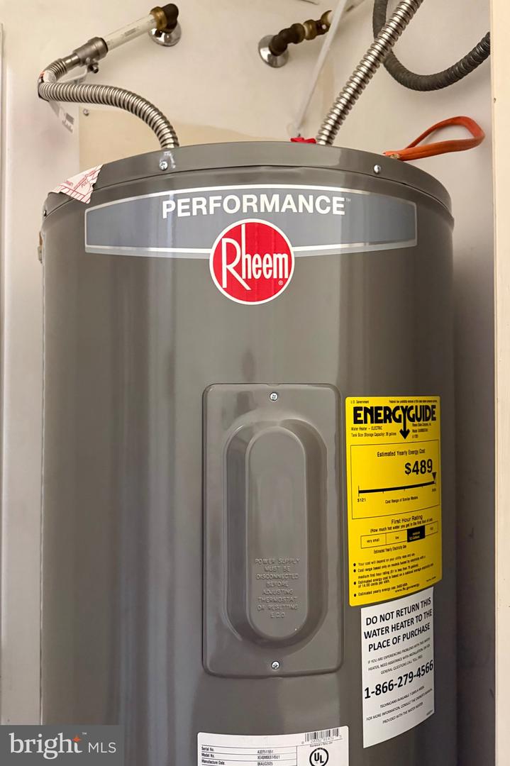 11719 GORDON RD, FREDERICKSBURG, Virginia 22407, 3 Bedrooms Bedrooms, 5 Rooms Rooms,2 BathroomsBathrooms,Residential,For sale,11719 GORDON RD,VASP2038950 MLS # VASP2038950