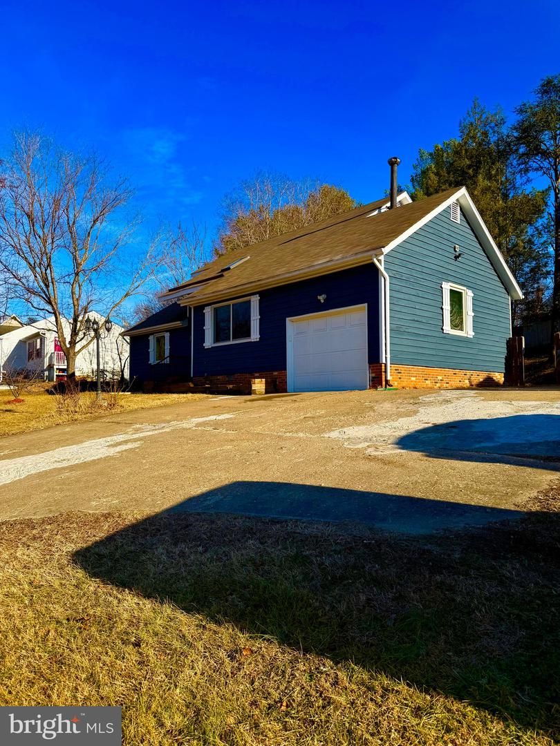 11719 GORDON RD, FREDERICKSBURG, Virginia 22407, 3 Bedrooms Bedrooms, 5 Rooms Rooms,2 BathroomsBathrooms,Residential,For sale,11719 GORDON RD,VASP2038950 MLS # VASP2038950