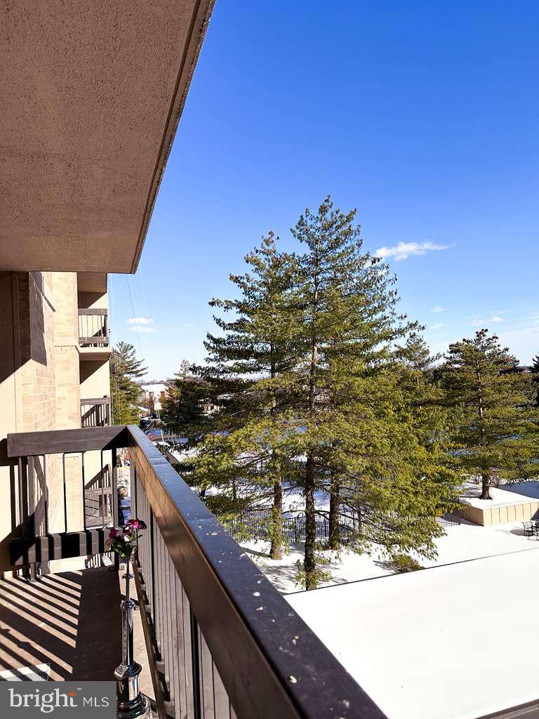 3701 S GEORGE MASON DR #401N, FALLS CHURCH, Virginia 22041, 1 Bedroom Bedrooms, ,1 BathroomBathrooms,Residential,For sale,3701 S GEORGE MASON DR #401N,VAFX2288056 MLS # VAFX2288056