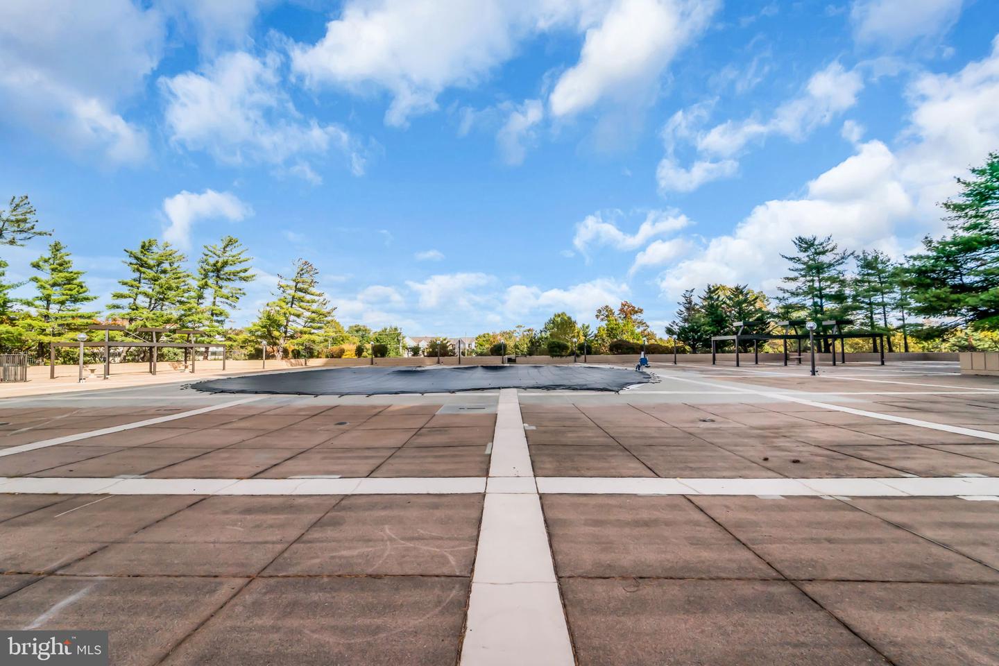 3701 S GEORGE MASON DR #401N, FALLS CHURCH, Virginia 22041, 1 Bedroom Bedrooms, ,1 BathroomBathrooms,Residential,For sale,3701 S GEORGE MASON DR #401N,VAFX2288056 MLS # VAFX2288056