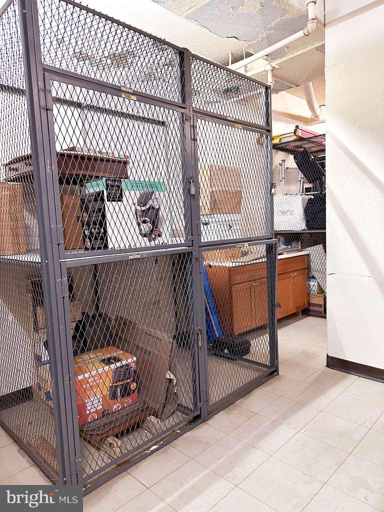 3701 S GEORGE MASON DR #401N, FALLS CHURCH, Virginia 22041, 1 Bedroom Bedrooms, ,1 BathroomBathrooms,Residential,For sale,3701 S GEORGE MASON DR #401N,VAFX2288056 MLS # VAFX2288056