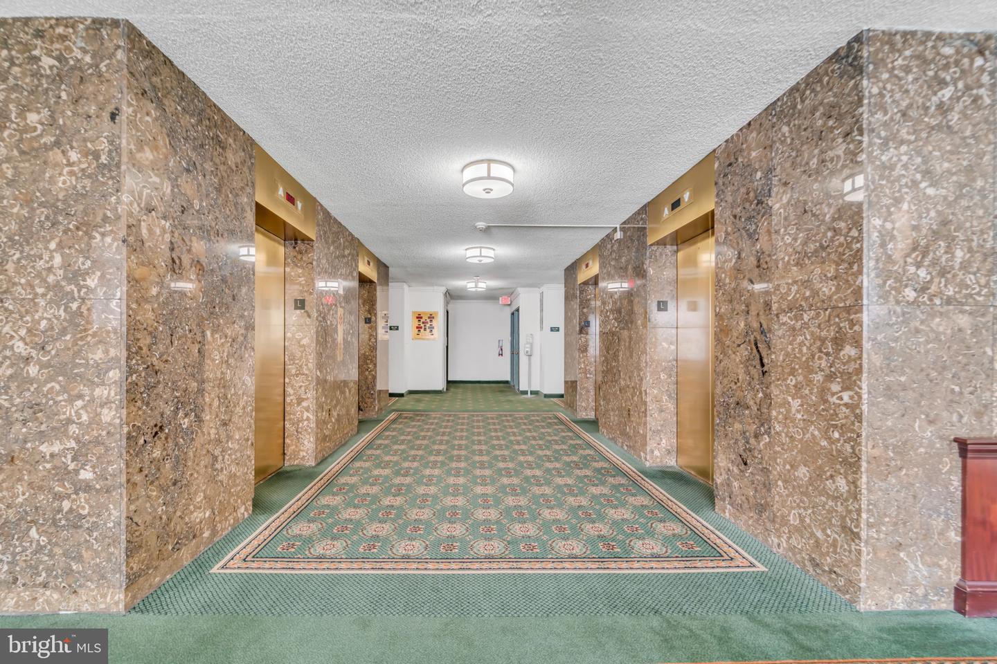 3701 S GEORGE MASON DR #401N, FALLS CHURCH, Virginia 22041, 1 Bedroom Bedrooms, ,1 BathroomBathrooms,Residential,For sale,3701 S GEORGE MASON DR #401N,VAFX2288056 MLS # VAFX2288056