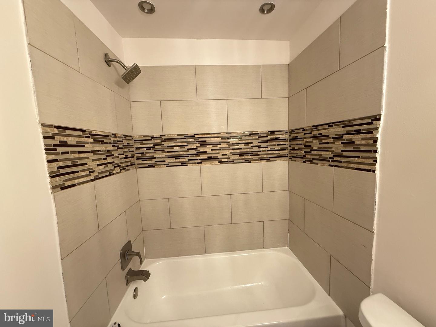 5009 D ST SE #303, WASHINGTON, District Of Columbia 20019, 1 Bedroom Bedrooms, ,1 BathroomBathrooms,Residential,For sale,5009 D ST SE #303,DCDC2243840 MLS # DCDC2243840