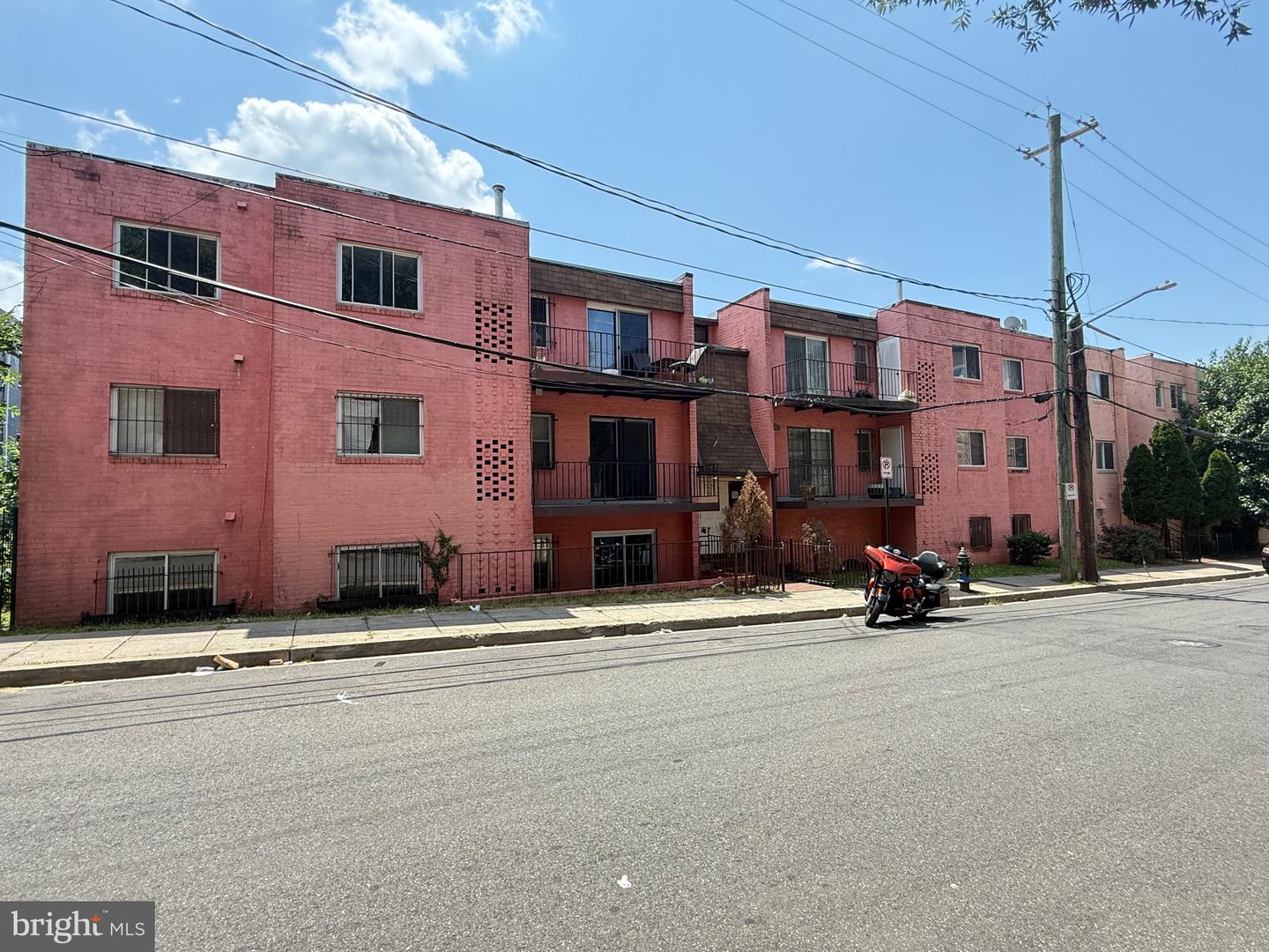 5009 D ST SE #303, WASHINGTON, District Of Columbia 20019, 1 Bedroom Bedrooms, ,1 BathroomBathrooms,Residential,For sale,5009 D ST SE #303,DCDC2243840 MLS # DCDC2243840